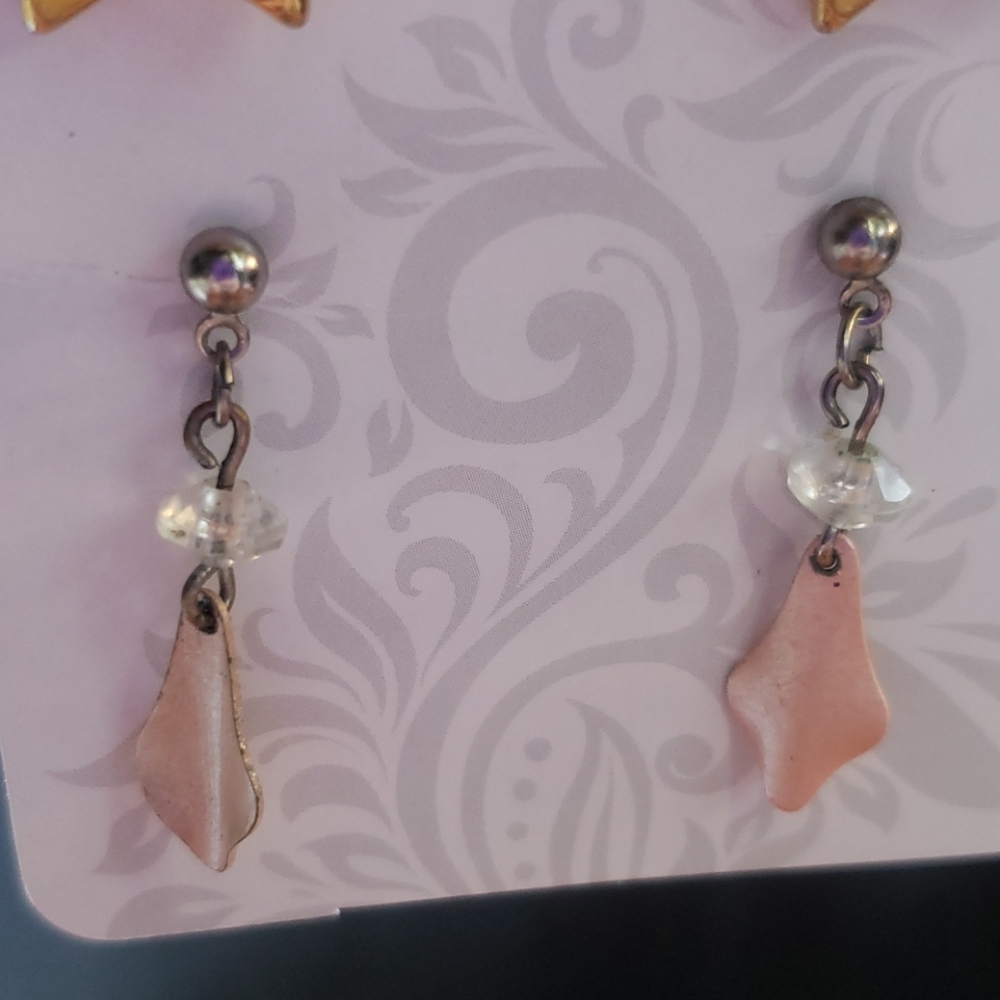 Vintage 60s | Spring Floral Post Earring Set - Picture 4 of 6